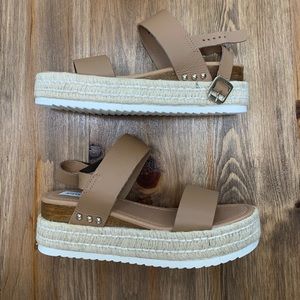 Steve Madden Catia Sandal Platform sz7.5